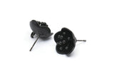 Siyah Çiçek Küpe, 1 Döngülü 2 Oksitlenmiş Siyah Pirinç Çiçek Küpe (16 mm) N1215
