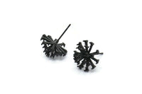 Siyah Çiçek Küpe, 1 Döngülü 4 Oksitlenmiş Pirinç Siyah Taraxacum Çivi Küpe (14 mm) N1180