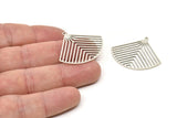 Silver Charm, 4 Antique Silver Plated Brass, Silver Pendants, Triangle Charms, Silver Charms With 1 Loop (28x34x0.60mm) SMP0419 A3994