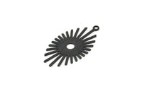Siyah Güneş Tılsımı, 1 Döngülü 12 Dokulu Oksitlenmiş Siyah Pirinç Güneş Tılsımı (26x14x0,60 mm) D1537