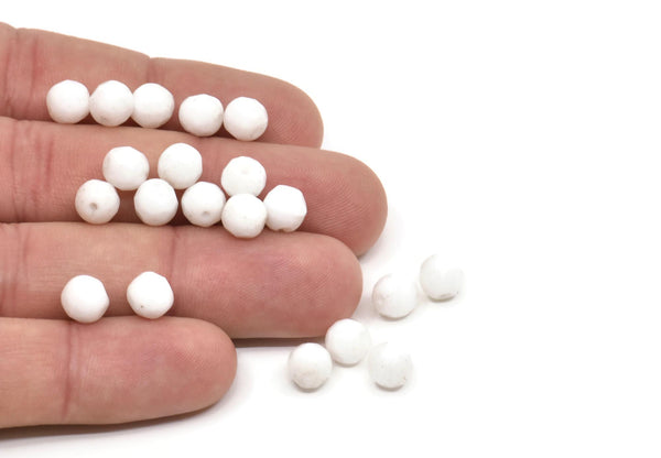 Vintage White Beads, 24 Vintage White Round Beads (7mm) CF80 T091