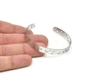 Steel Star Bracelet, Stainless Steel Flat Bracelet With 2 Holes, Steel Star Patterned Bangle, Bracelet Bangle (157x8x0.80mm) SMP2000