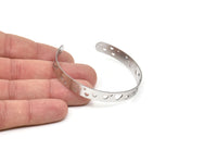 Steel Heart Bracelet, Stainless Steel Flat Bracelet With 2 Holes, Steel Heart Patterned Bangle, Bracelet Bangle (157x8x0.80mm) SMP2002