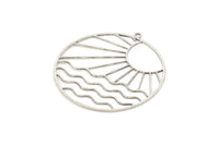 Silver Round Charm, Antique Silver Plated Brass Rising Sun And Wavy Patterned Round Shaped Charms With 1 Loop, Findings (41x39x0.60mm) A6544