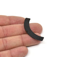 Siyah Geometrik Kolye, 2 Delikli 4 Oksitlenmiş Siyah Pirinç Yarım Daire, Takılar, Bulgular (47x8x1mm) D1358