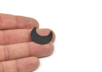 Siyah Ay Tılsımı, 2 Delikli, Bağlantı Parçalı, Bağlantı Parçalı 8 Dokulu Oksitlenmiş Siyah Pirinç Boynuz Tılsımı (25x12x0,50 mm) D1213