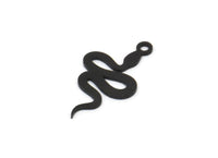 Siyah Yılan Tılsımı, 1 Halkalı 24 Oksitlenmiş Siyah Pirinç Yılan Şeklinde Tılsım, Kolye Uçları, Bulgular (19x11x0,60 mm) A4090