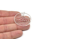 Silver Round Charm, Antique Silver Plated Brass Rising Sun And Wavy Patterned Round Shaped Charms With 1 Loop, Findings (41x39x0.60mm) A6544