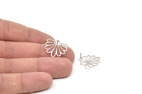 Silver Flower Earring, 8 Antique Silver Plated Brass Flower Shaped Stud Earrings (19x19x0.60mm) A4943 A6189