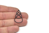 Siyah Damla Şeklinde Tılsım, 1 Döngülü 8 Oksitlenmiş Siyah Pirinç Damla Şeklinde Tılsım, Bulgular (39x19x0,60 mm) SMP0144 A5756