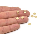 Pirinç Kare Charm, 2 Delikli, Bağlantı Parçalı, Bağlantı Parçalı 50 Ham Pirinç Kare Şekilli Charm (6x0,80 mm) A5894