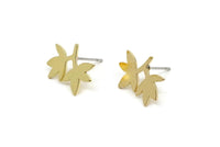 Brass Leaf Earring, 6 Raw Brass Tiny Leaf Stud Earrings (13x15x0.80mm) F039