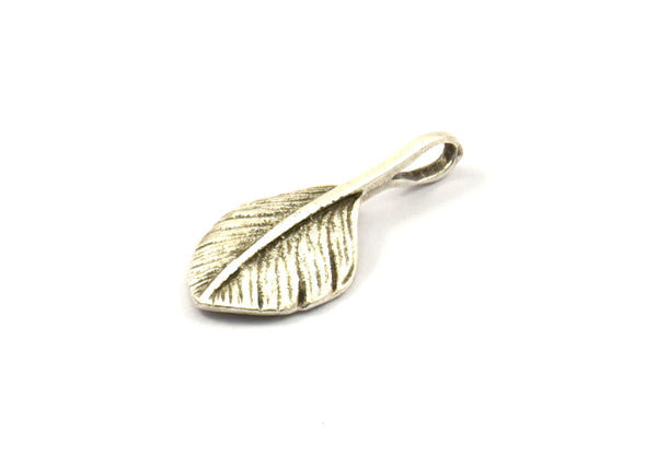 Leaf Pendant, 4 Antique Silver Plated Leaf Charms (27x13mm) N0366