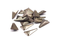 Antique Triangle Pyramid, 100 Antique Brass Triangle Pyramid Charms with 3 Holes (20x11mm) Pen 3040   K110