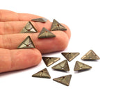 Triangle Bead Cap, 20 Antique Brass Triangle Cambered Middle Hole  Findings, Bead Caps, Tags  (13x15mm) Pen 501 K096