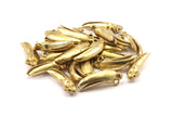 Bird Skull Pendant, 4 Raw Brass Bird Skull Necklace Pendants with 1 Loop (26x9.5x6.5mm) N0491