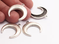 Silver Moon Charm, 4 Antique Silver Plated Brass Horn Charms, Pendant, Jewelry Findings (27x8.30x4mm) H0075