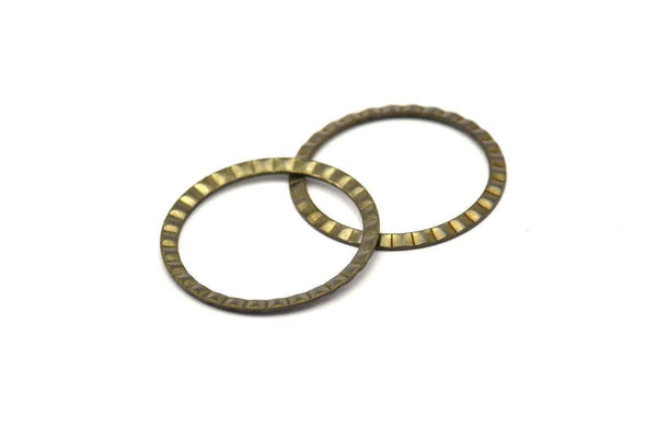 Textured Choker Charm, 120 Antique Brass Connector Rings  (19mm) Pen 663 K062