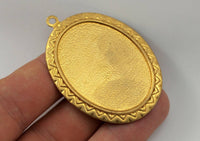 1 Vintage Raw Brass Oval Pendant Setting With 40x30 Mm Cameo Base