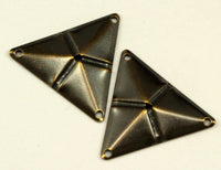 Antique Bronze Triangle, 50 Antique Bronze Triangle Charms With 4 Holes (22x25mm) Pen 3001