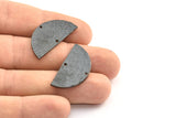 Hammered Half Moon, 2 Oxidized Brass Black Hammered Semi Circle Blanks with 2 Holes (30x15x1.2mm) N0340 S196