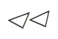 Black Triangle Charm, 6 Oxidized Brass Black Triangles Charms (34x34x27mm) Bs-1306 S129