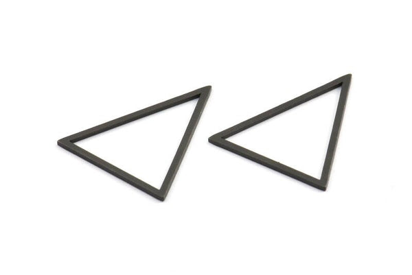 Black Triangle Charm, 6 Oxidized Brass Black Triangles Charms (34x34x27mm) Bs-1306 S129
