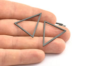 Black Triangle Charm, 6 Oxidized Brass Black Triangles Charms (34x34x27mm) Bs-1306 S129