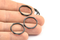 Black Faceted Ring, 6 Oxidized Brass Black Faceted Rings, Connectors (18mm) N0501 S631