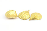 Brass Shell Charm, 2 Raw Brass Sea Shell Charm with 1 Loop, Pendants, Charms, Findings (33x26.5mm) E288