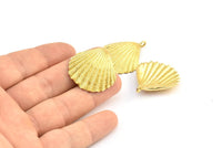 Brass Shell Charm, 2 Raw Brass Sea Shell Charm with 1 Loop, Pendants, Charms, Findings (34x29mm) E285