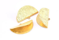 Half Moon Crimp, 1 Gold Plated Brass Textured Ribbon Crimp End With 1 Loop, Findings (36x18mm) BS 2000