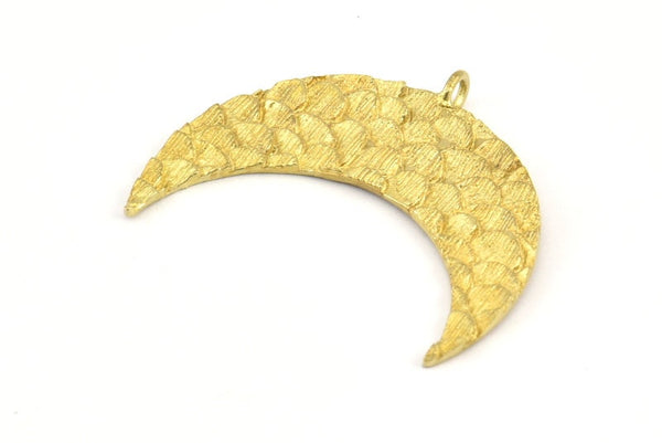 Crescent Moon Pendant, 2 Raw Brass Fish Scale Textured Moon Pendants With 1 Loop, Charms (38x16mm) V099