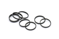 Black Circle Connectors - 24 Oxidized Brass Black Circle Connectors (18x0.8x2mm) D0310 S851