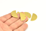 Half Moon Charm, 10 Raw Brass Semi Circle Blanks With 1 Hole (30x15x0.80mm) B0136