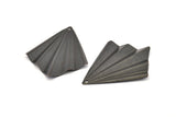 Black Fan Charm, 4 Oxidized Black Brass Fan Shaped Charm Earrings With 1 Hole, Pendants, Findings (50x39x0.50mm) D0837 S966