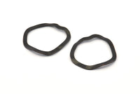 Siyah Daire Charm, Deliksiz 12 Oksitlenmiş Siyah Pirinç Dalgalı Daire Charm, Küpeler, Bulgular (26x25x0,60 mm) D0715 S1028