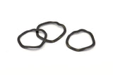 Siyah Daire Charm, Deliksiz 12 Oksitlenmiş Siyah Pirinç Dalgalı Daire Charm, Küpeler, Bulgular (26x25x0,60 mm) D0715 S1028