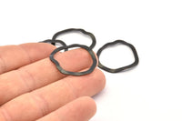 Siyah Daire Charm, Deliksiz 12 Oksitlenmiş Siyah Pirinç Dalgalı Daire Charm, Küpeler, Bulgular (26x25x0,60 mm) D0715 S1028