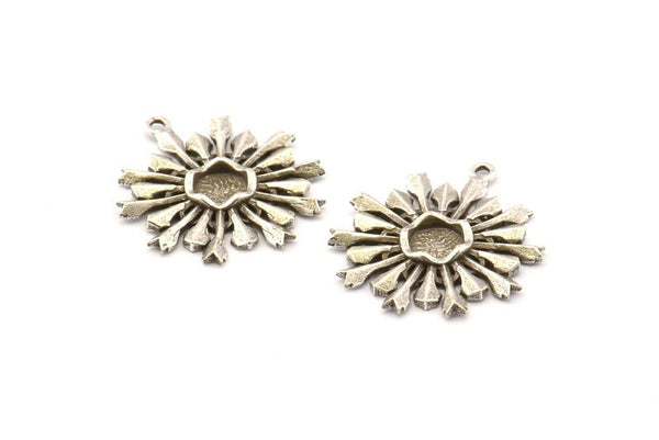 Silver Badge Charm, 2 Antique Silver Plated Brass Rosette Charms With 1 Loop, Pendants, Earrings (28x21mm) N0828