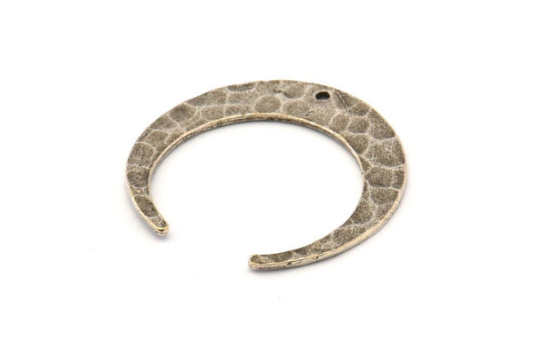 Silver Moon Charm, 4 Hammered Antique Silver Plated Brass Crescent Moon Charms With 1 Hole, Findings (28x29x6x1mm) N0933 H0993