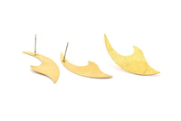 Brass Wave Earring, 8 Textured Raw Brass Wave Stud Earrings (39x15x0.60mm) D1146 A1301
