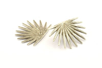 Silver Sun Earring, 2 Antique Silver Plated Brass Sunshine Stud Earrings (38x28mm) N0706 H1189