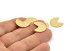 Brass Geometric Blank, 12 Textured Raw Brass Pizza Slice Blanks, Findings (18x15x1mm) D1353