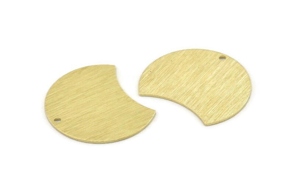 Brass Moon Charm, 6 Textured Raw Brass Moon Charms With 1 Hole, Stamping Blanks (28x21x0.80mm) M064