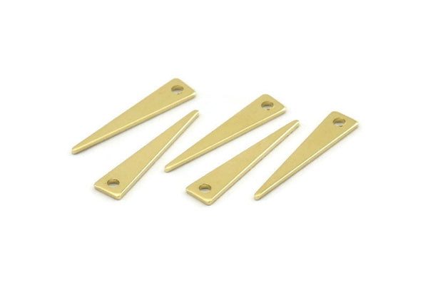 Pirinç Üçgen Tılsım, 1 Delikli 50 Ham Pirinç Küçük Üçgen Tılsım, Bulgular (20x4,5x0,80 mm) M141