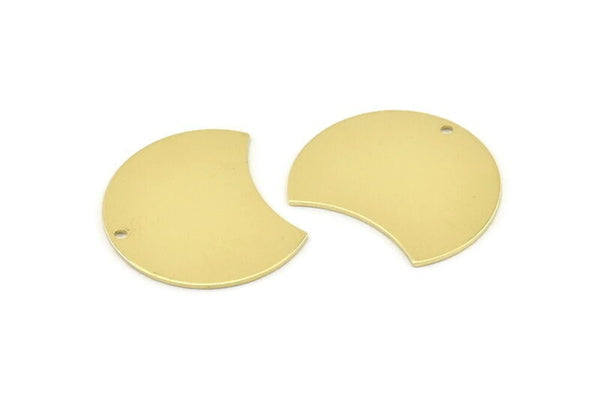 Brass Moon Charm, 6 Raw Brass Moon Stamping Blanks With 1 Hole (28x21x0.80mm) M055