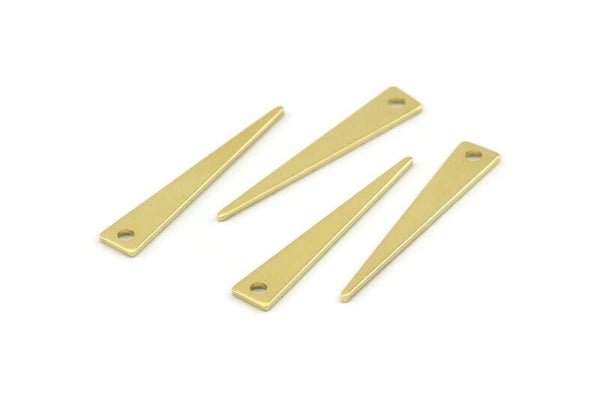 Pirinç Üçgen Tılsım, 1 Delikli 50 Ham Pirinç Küçük Üçgen Tılsım, Bulgular (26x4,5x0,80 mm) M143