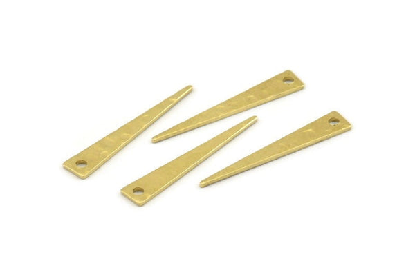Pirinç Üçgen Tılsım, 1 Delikli 50 Çekiçlenmiş Ham Pirinç Üçgen Tılsım, Boşluklar (26x4,5x0,80 mm) M266