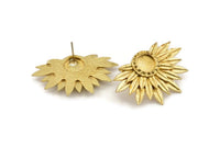Brass Sunflower Earring, 2 Raw Brass Sunflower Badge Stud Earrings - Pad Size 8mm (39x25mm) N0766